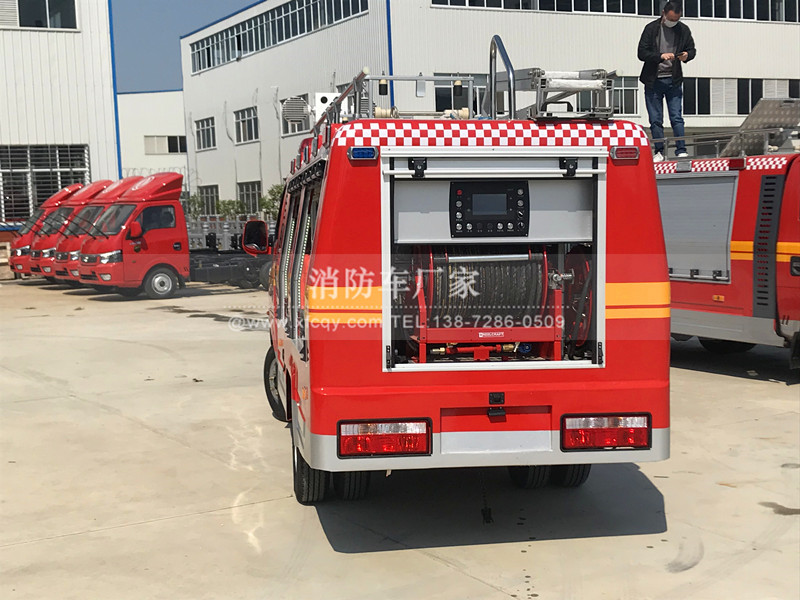 |L(fng)(gu)Сͼ(x)ˮF܇(ch)M(jn)ڱá