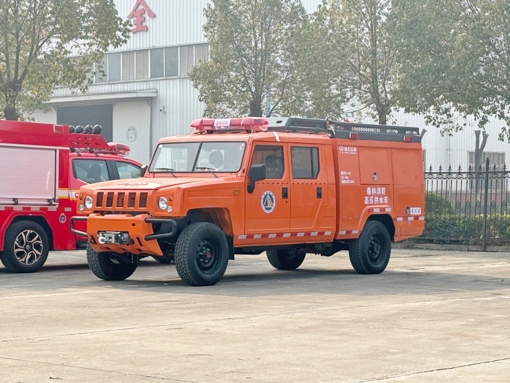 森林草原遠(yuǎn)程供水管線車